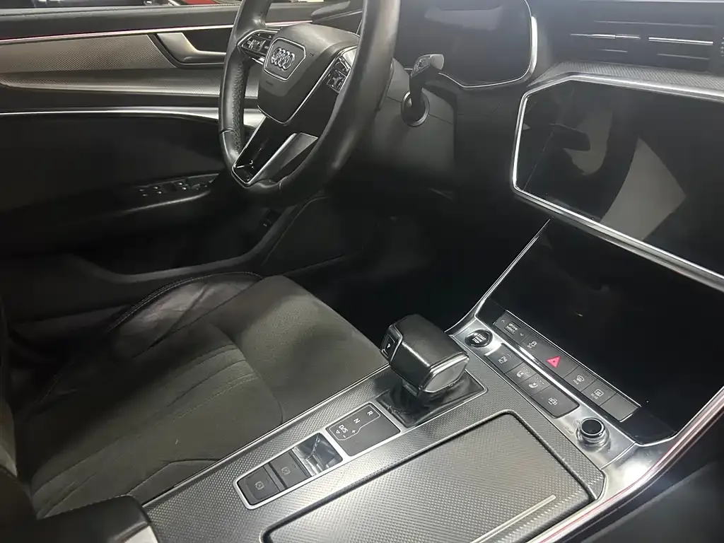 Audi A6L 2021 из CN, фото 8