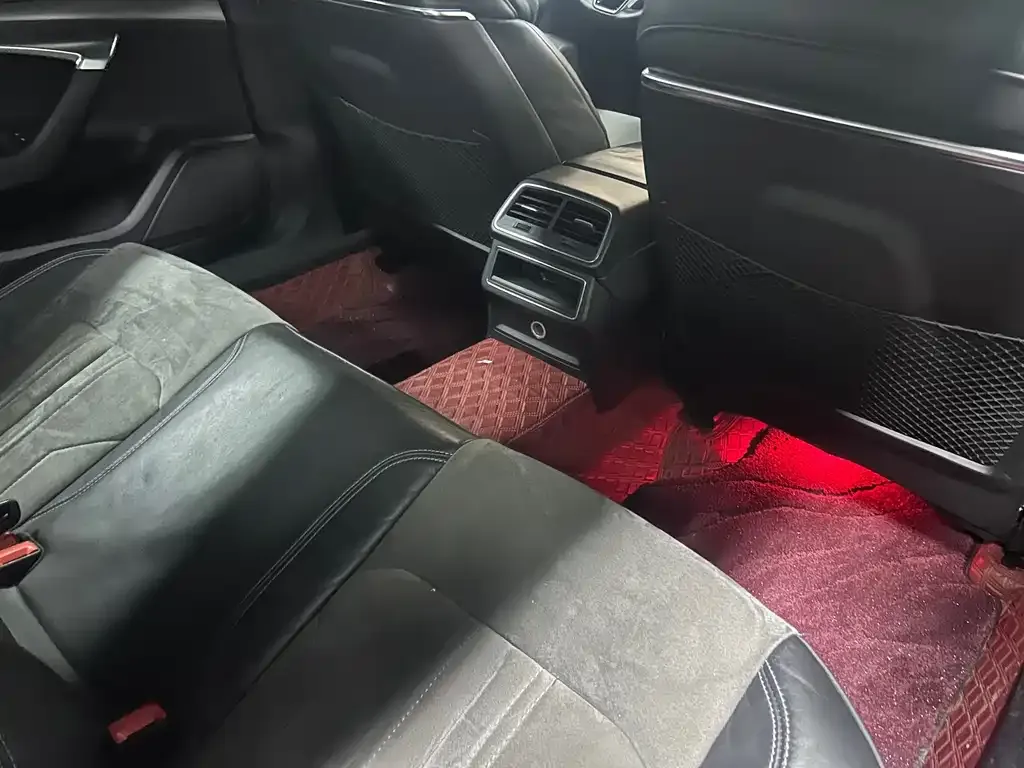 Audi A6L 2021 из CN, фото 10