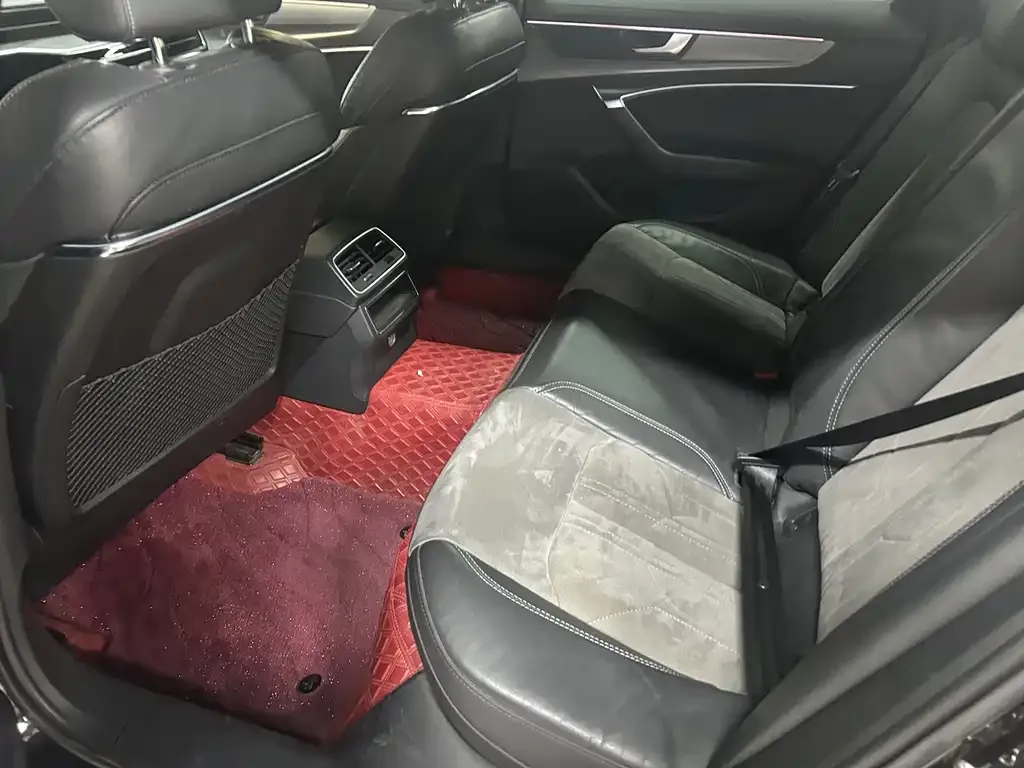 Audi A6L 2021 из CN, фото 4