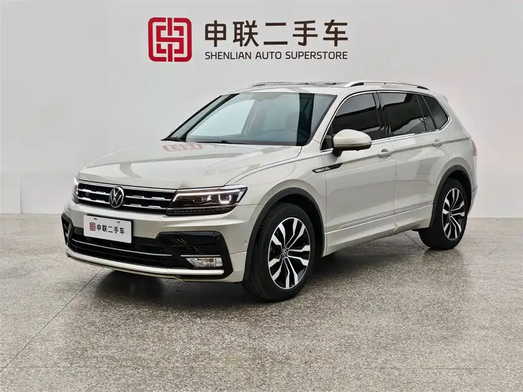 Volkswagen Tiguan L — фото 1