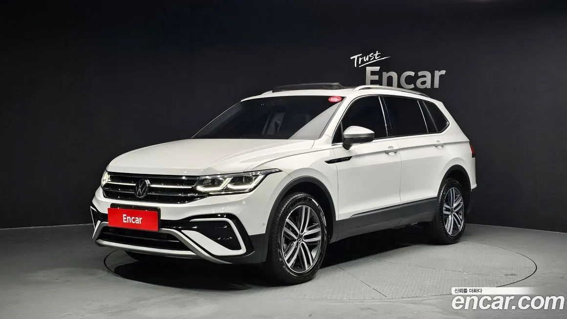 Volkswagen Tiguan — фото 1
