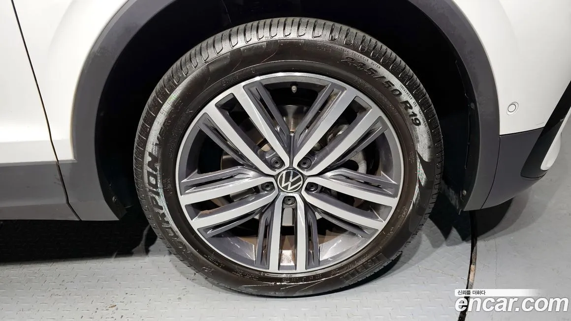 Volkswagen Tiguan — фото 5