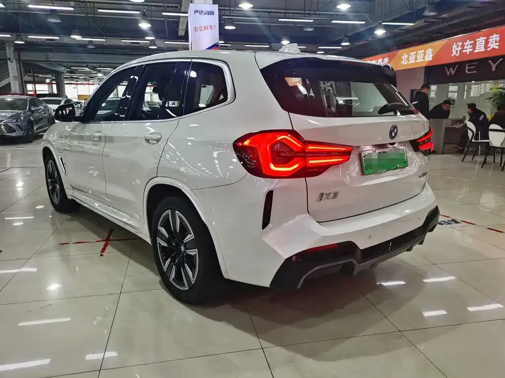 BMW iX3 2024 из CN, фото 5
