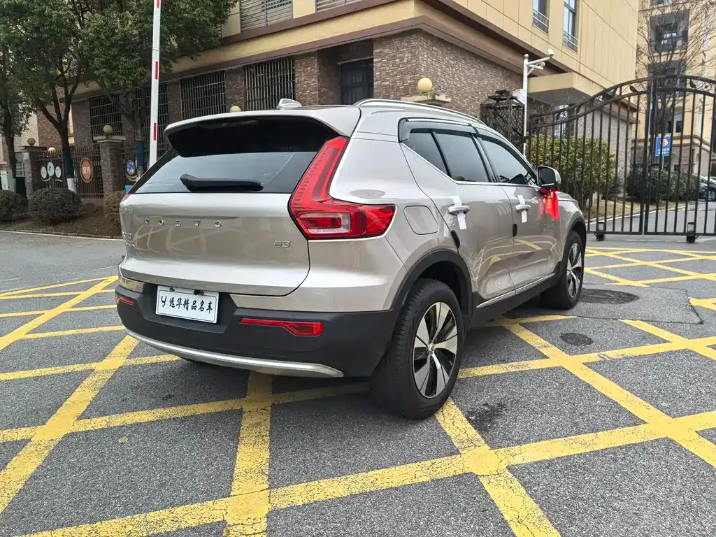 Volvo XC40 2024 из CN, фото 8