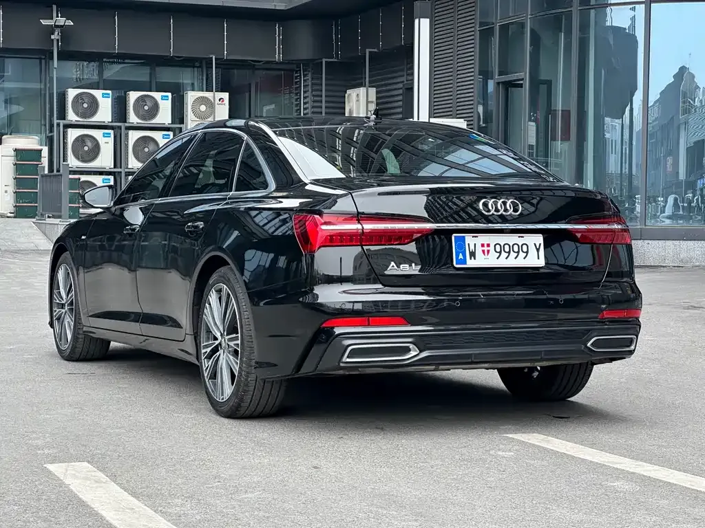 Audi A6L — фото 6