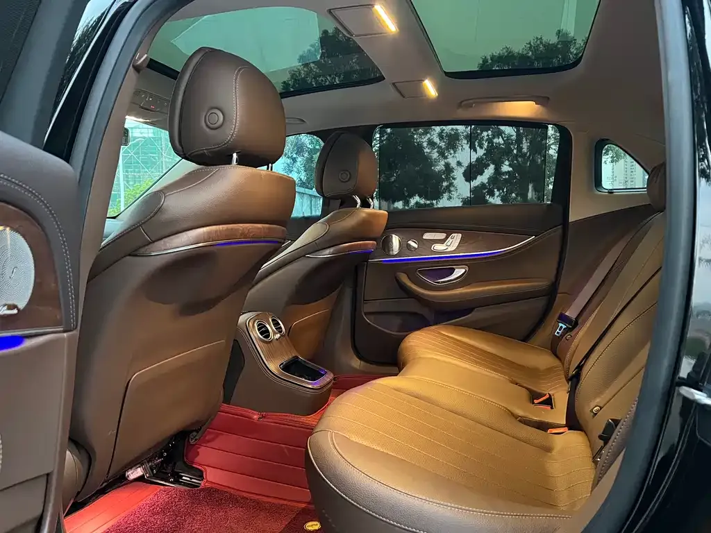 Mercedes-Benz E-Class 2021 из CN, фото 3