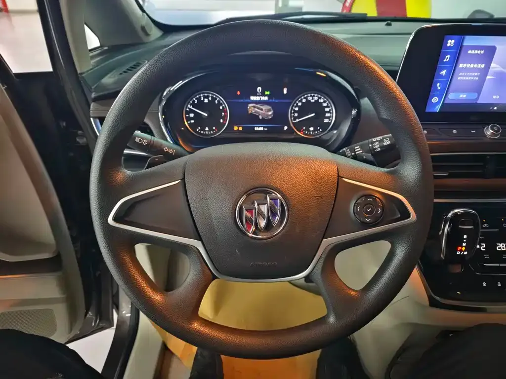 Buick GL8 2022 из CN, фото 9