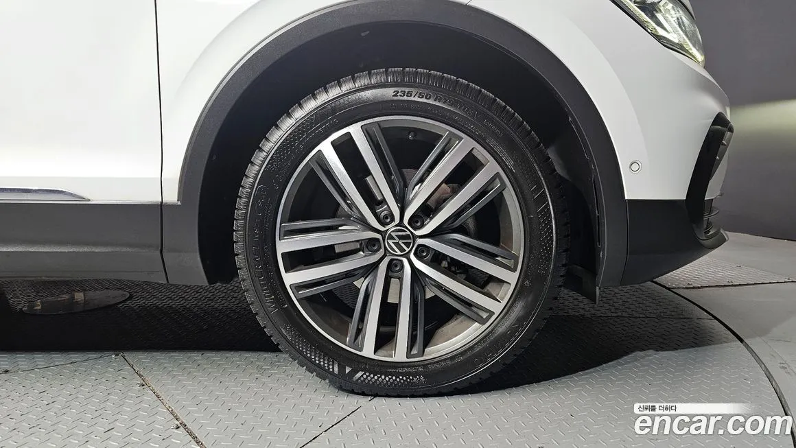 Volkswagen Tiguan 2023 из KR, фото 10