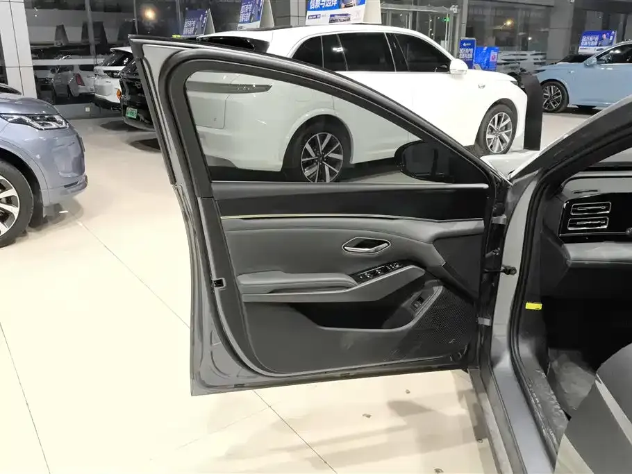 BYD Qin L — фото 3