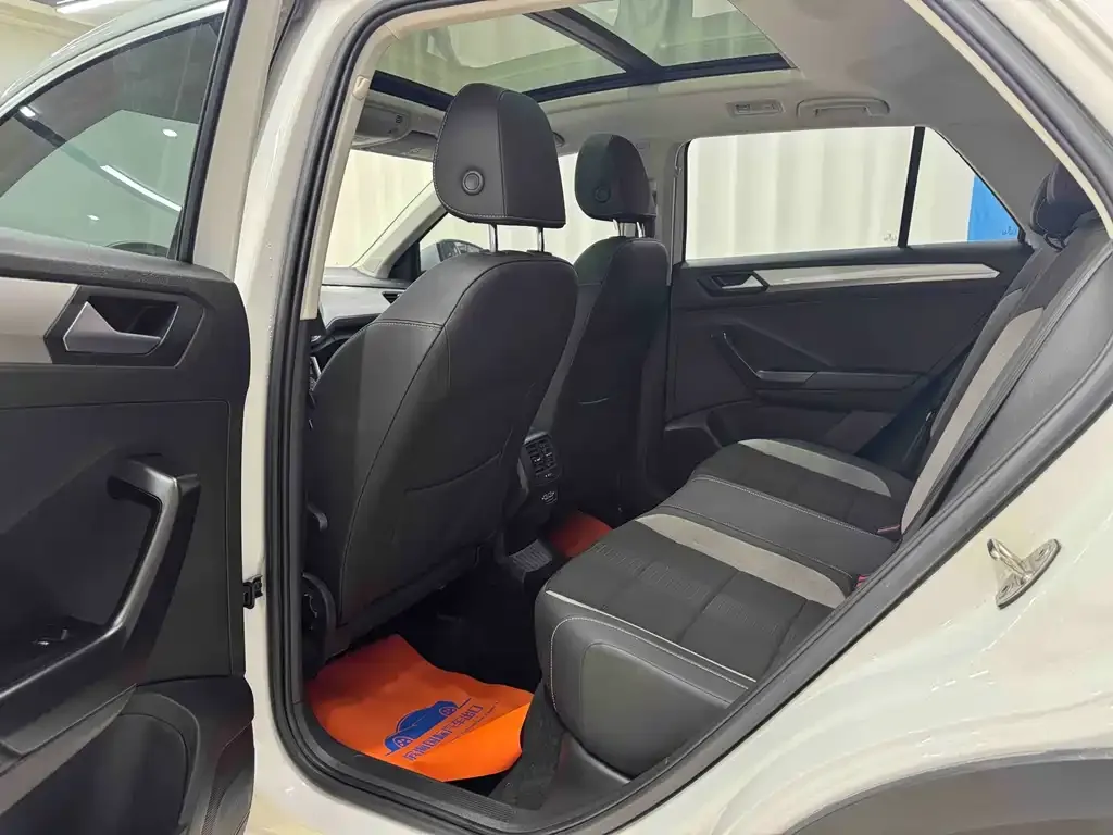 Volkswagen T-Roc 2022 из CN, фото 10