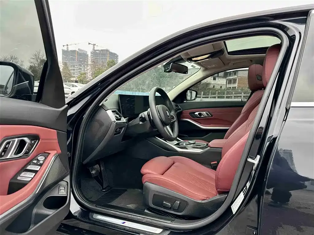 BMW 3 Series 2024 из CN, фото 9