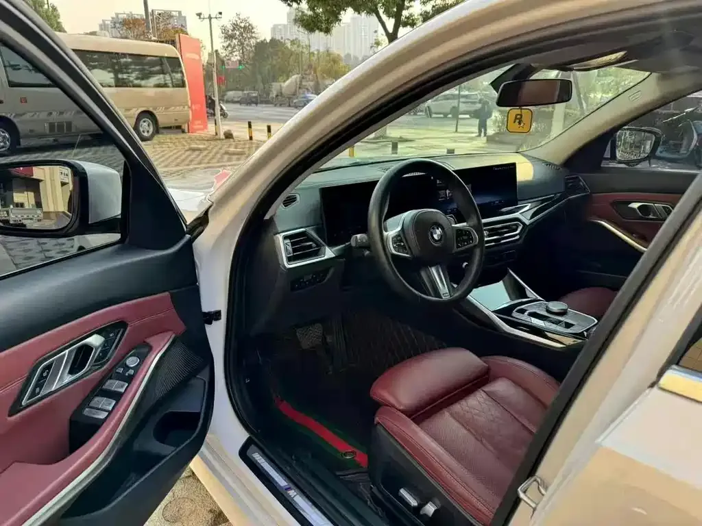 BMW 3 Series 2023 из CN, фото 5