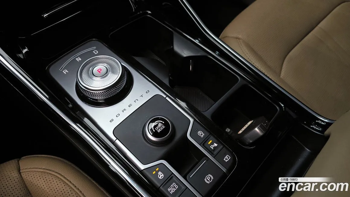 Kia Sorento — фото 8