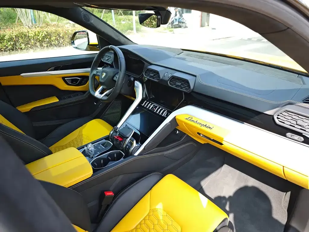 Lamborghini Urus 2022 из CN, фото 4