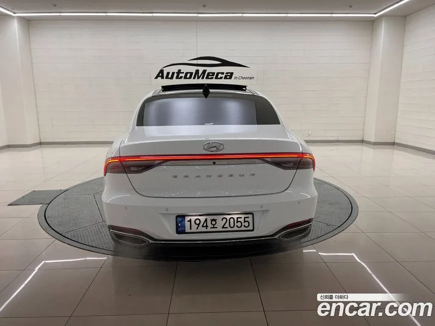 Hyundai Grandeur — фото 3