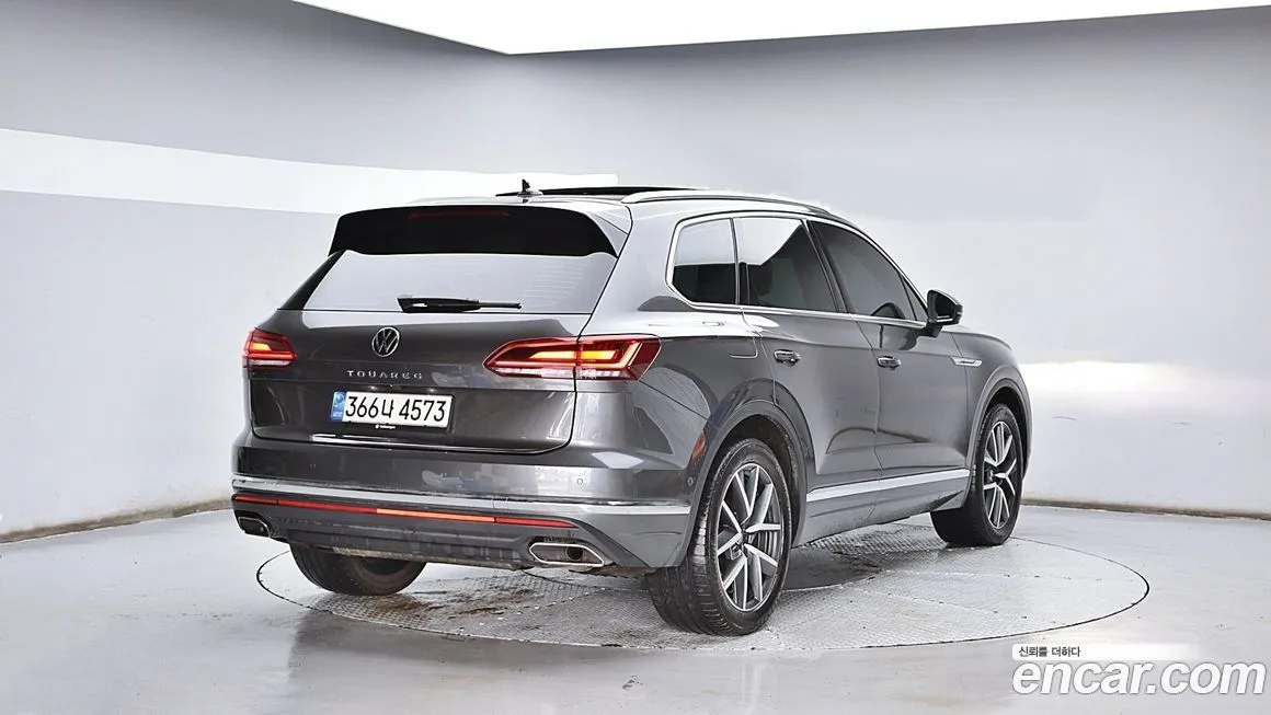Volkswagen Touareg — фото 3
