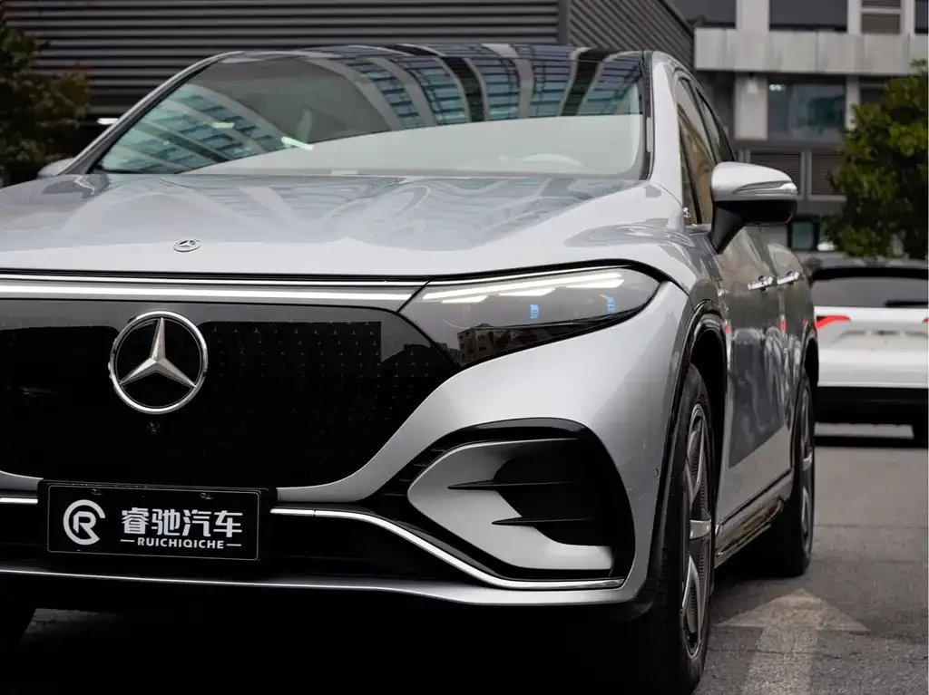 Mercedes-Benz EQS SUV — фото 8