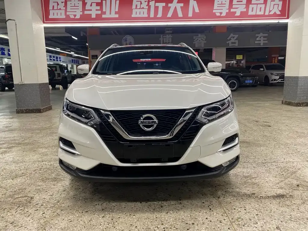 Nissan Qashqai — фото 8