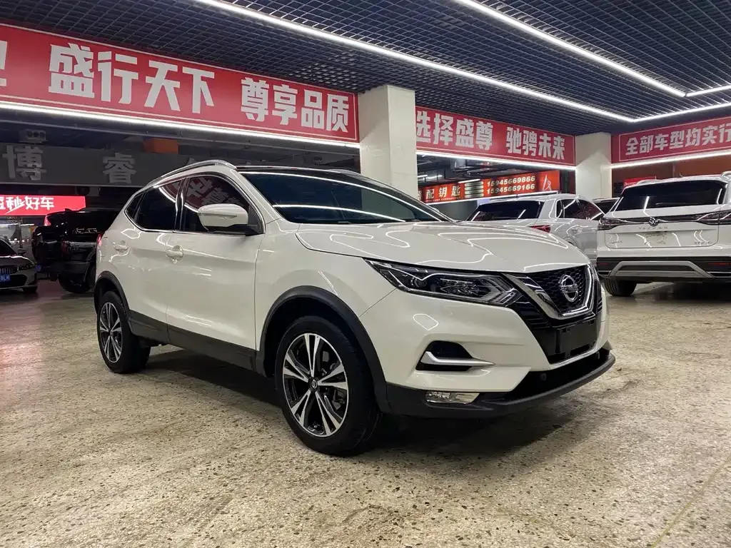 Nissan Qashqai — фото 7