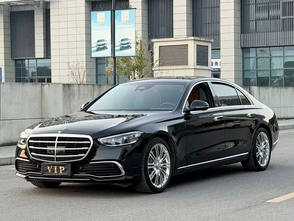 Mercedes-Benz S-Class — фото 1
