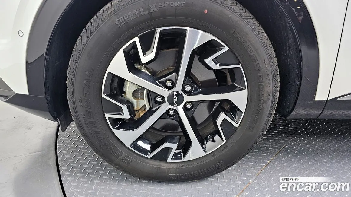 Kia Sportage — фото 8
