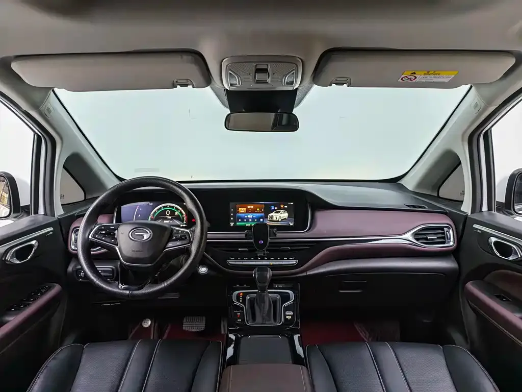 GAC Motor Trumpchi M6 — фото 10