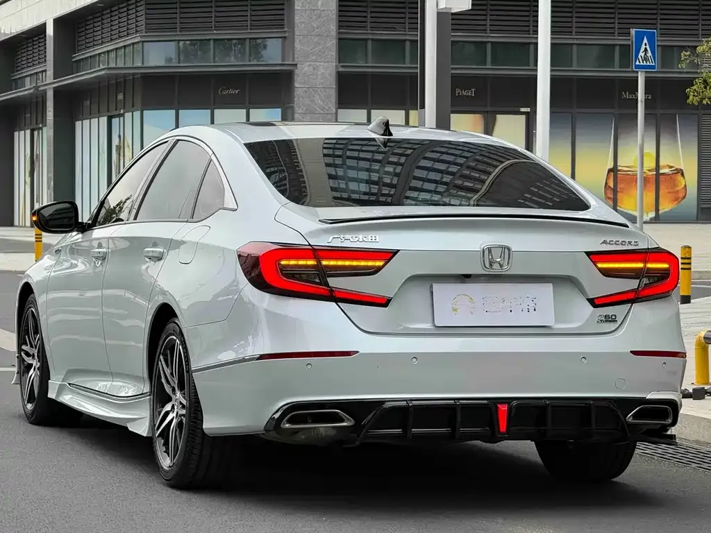Honda Accord — фото 3
