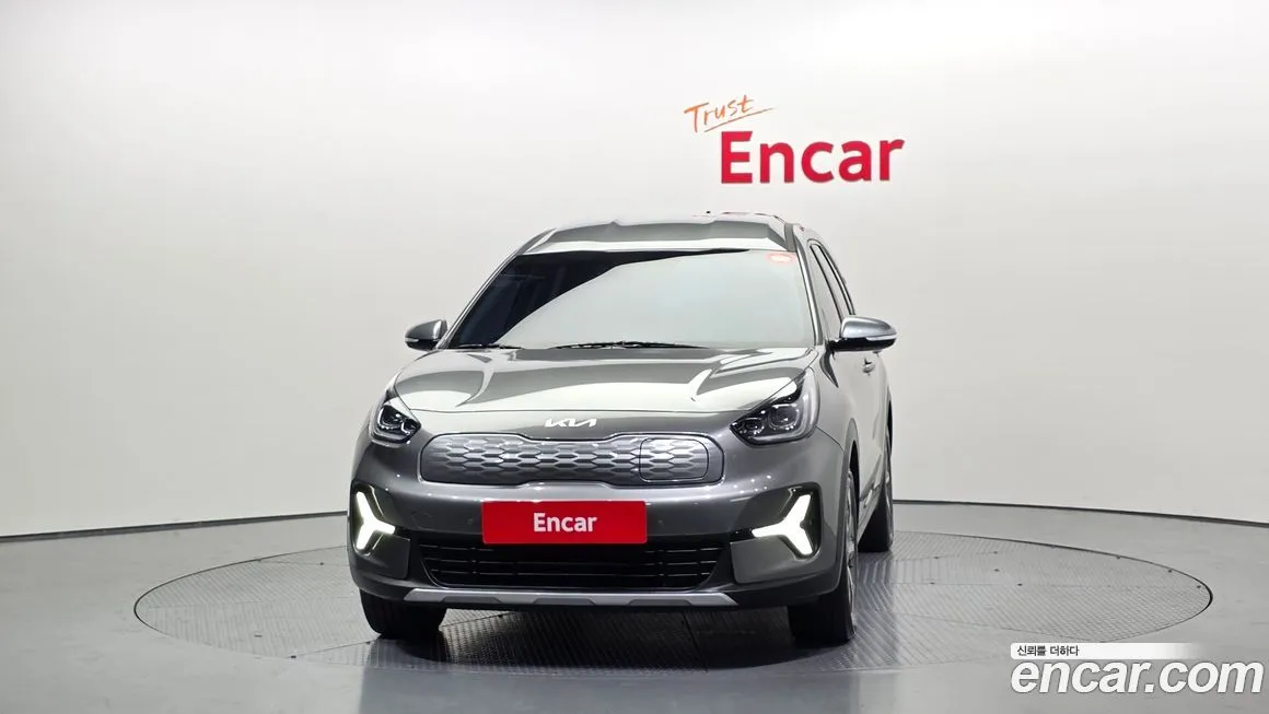Kia Niro 2023 из KR, фото 2