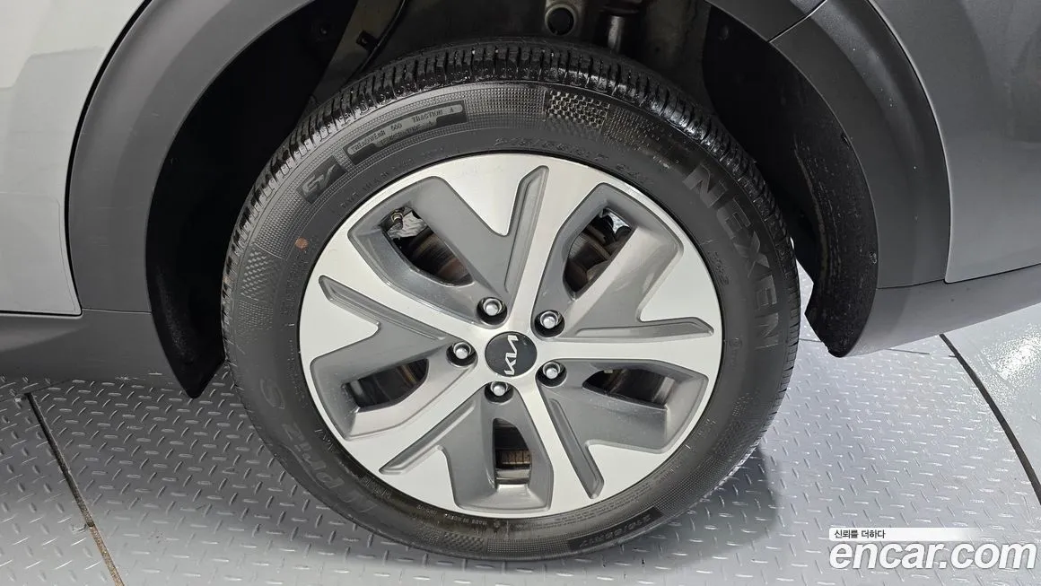 Kia Niro 2023 из KR, фото 10