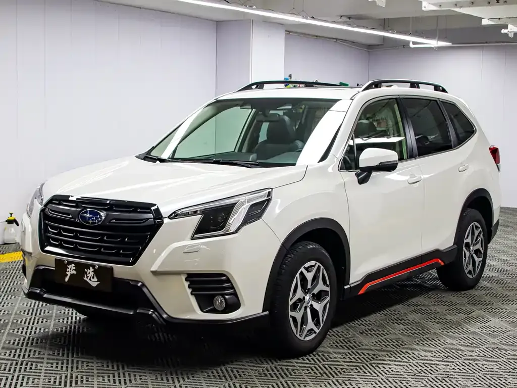 Subaru Forester — фото 1