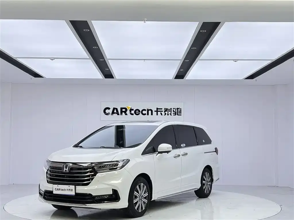 Honda Odyssey — фото 1