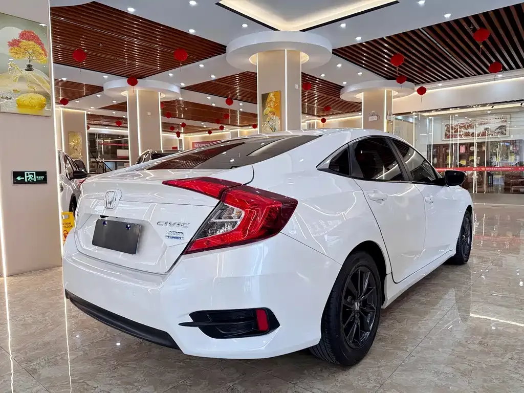 Honda Civic — фото 4