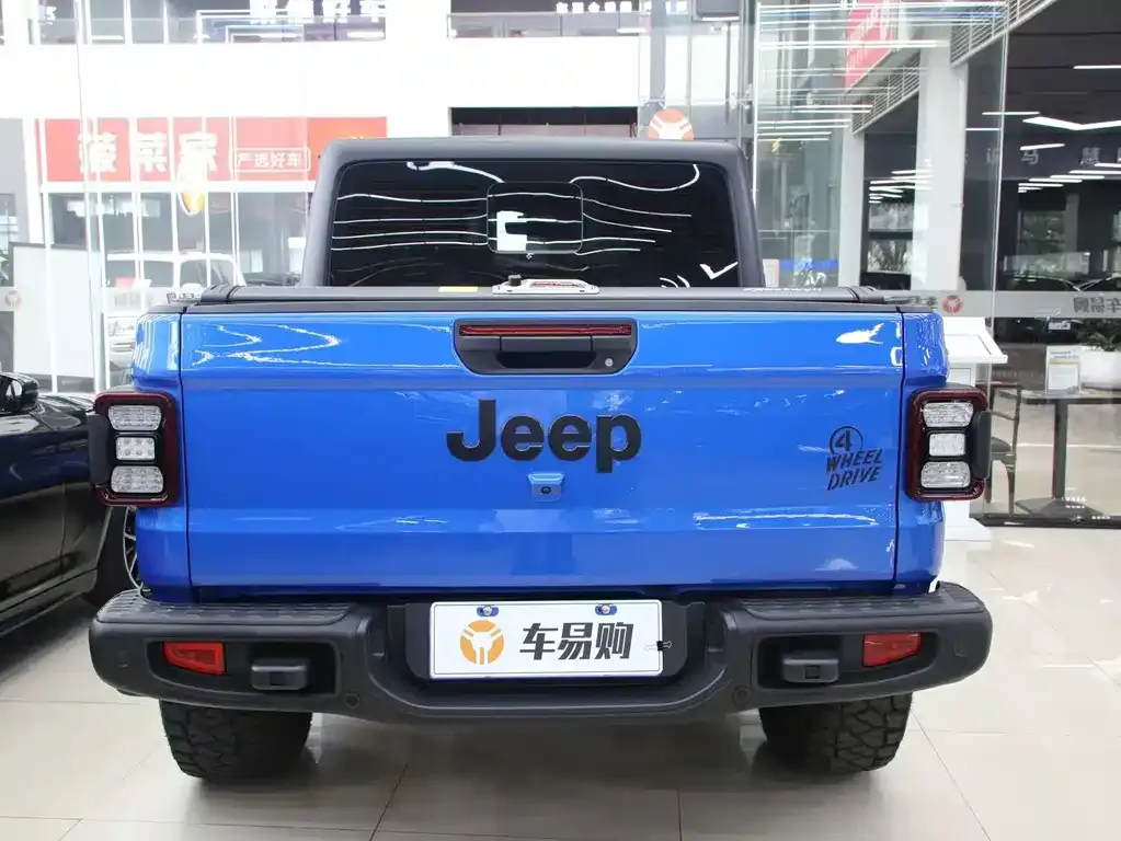 Jeep Gladiator 2023 из CN, фото 8