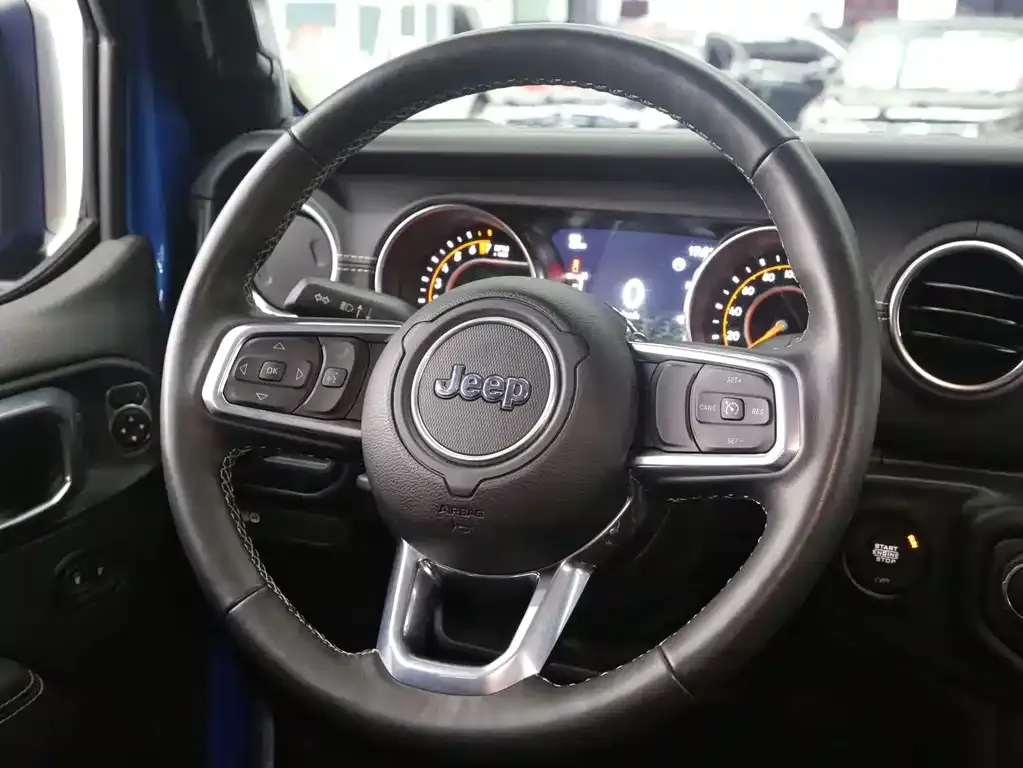Jeep Gladiator 2023 из CN, фото 4
