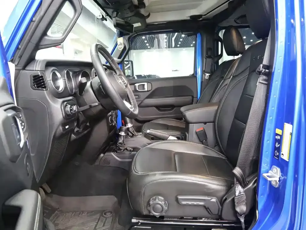 Jeep Gladiator 2023 из CN, фото 7