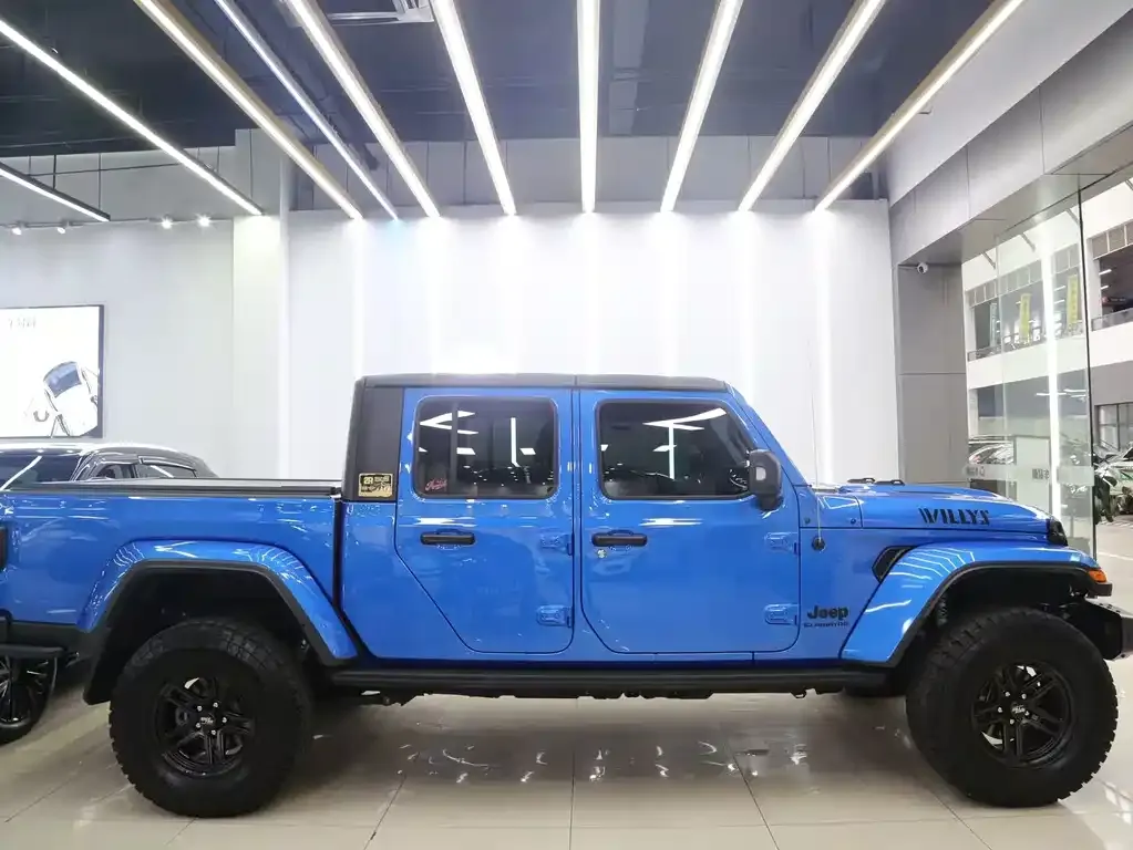 Jeep Gladiator 2023 из CN, фото 10