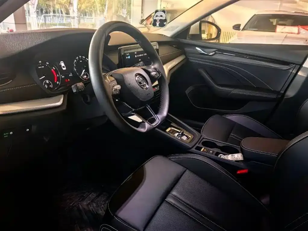 Skoda Octavia — фото 10
