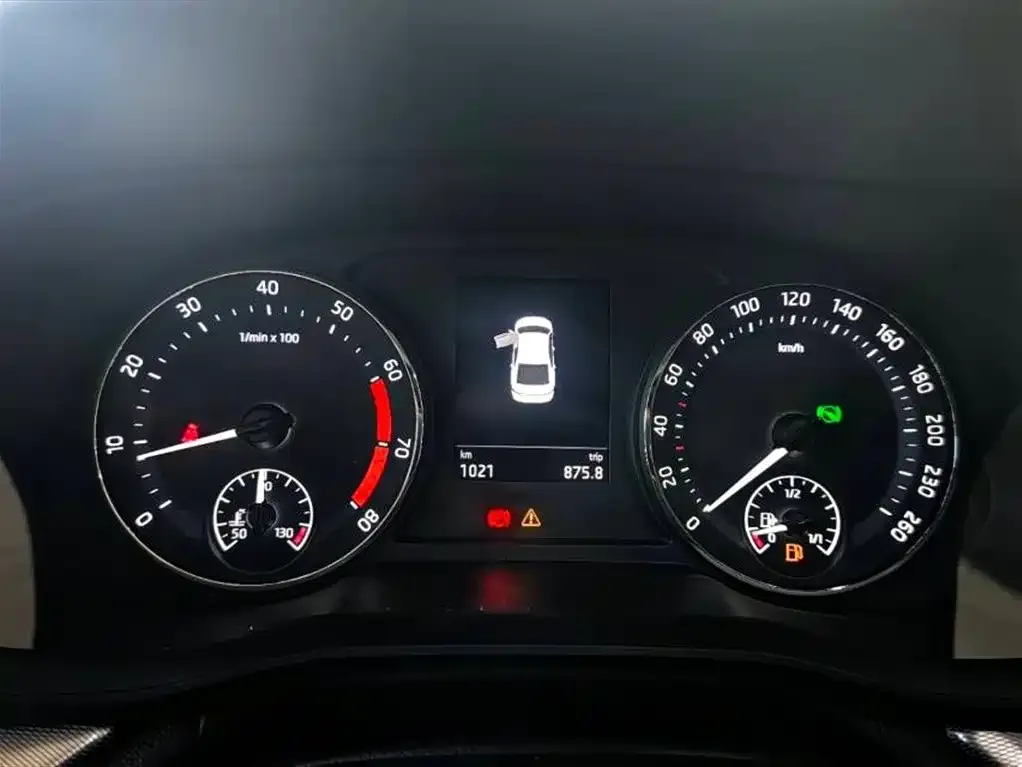 Skoda Octavia — фото 2