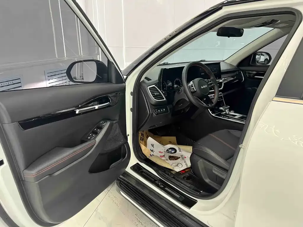 Kia KX3 2022 из CN, фото 5