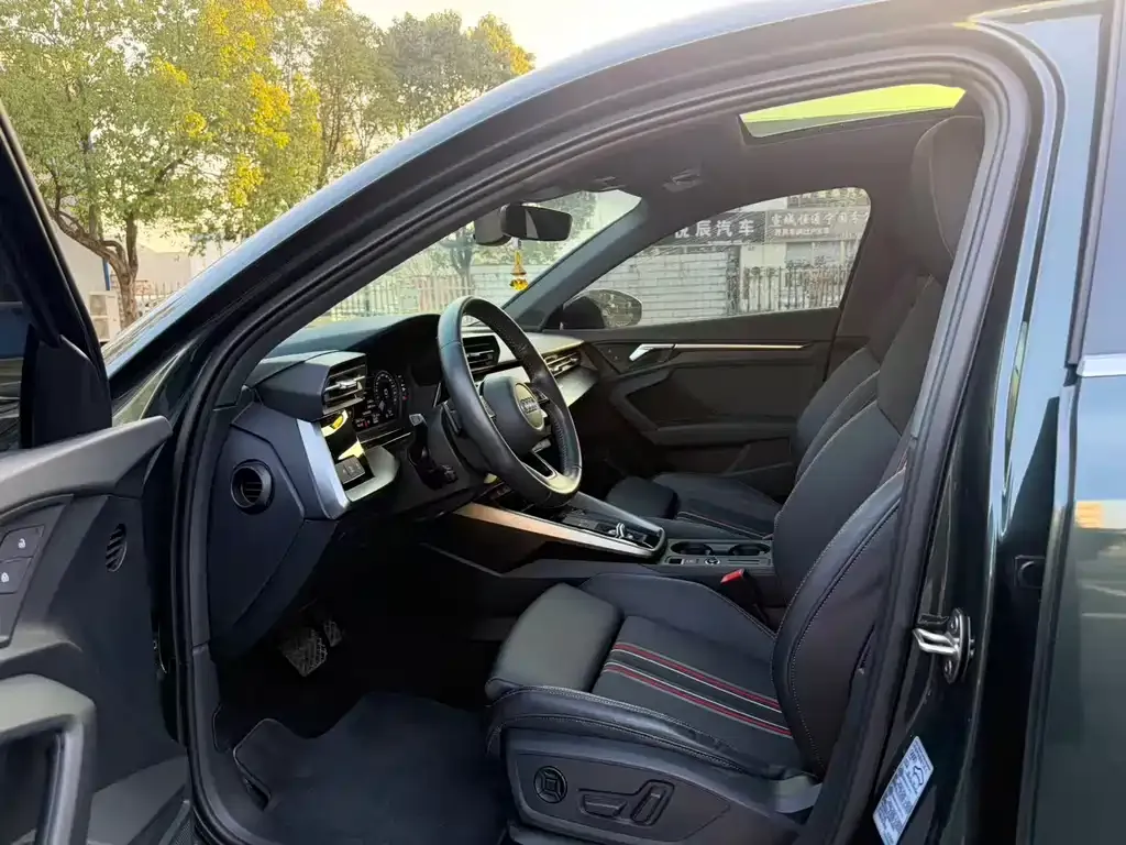 Audi A3 2022 из CN, фото 8