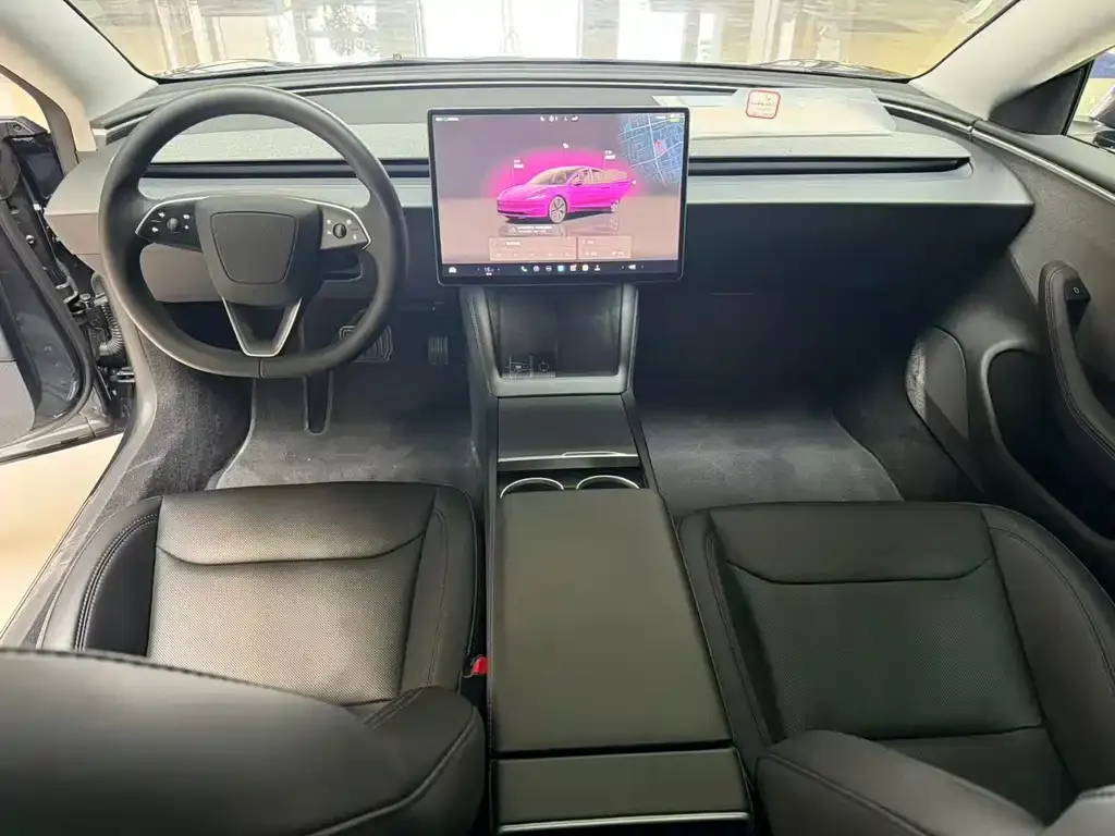 Tesla Model 3 — фото 4