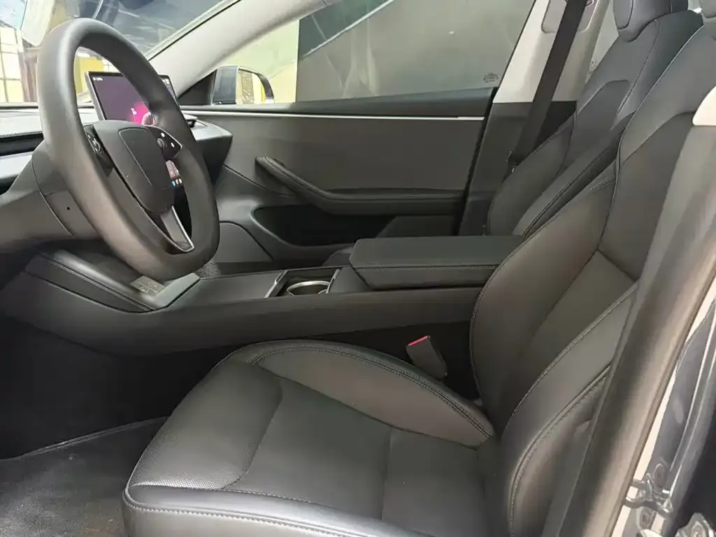 Tesla Model 3 — фото 2