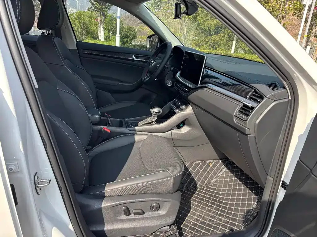 Skoda Kodiaq 2025 из CN, фото 8
