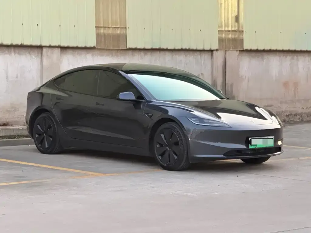 Tesla Model 3 — фото 2