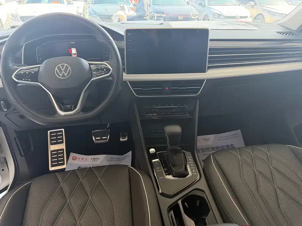 Volkswagen Tiguan L — фото 3
