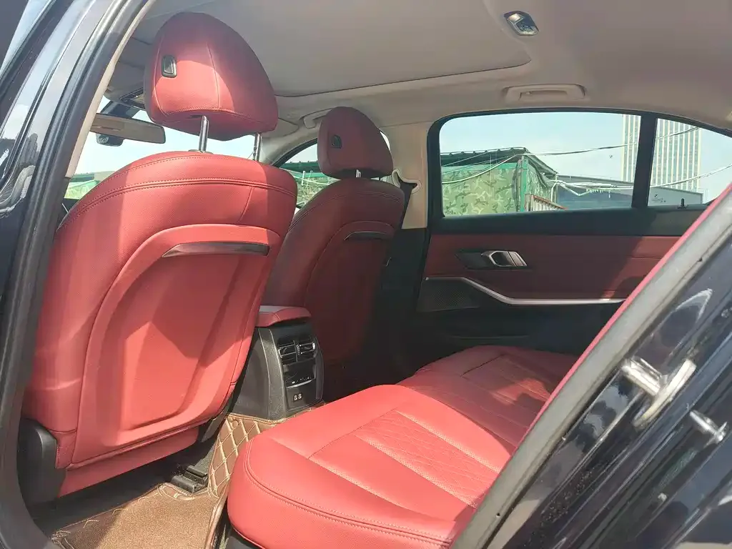 BMW 3 Series 2023 из CN, фото 3