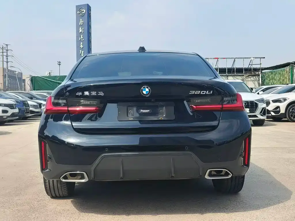 BMW 3 Series 2023 из CN, фото 2