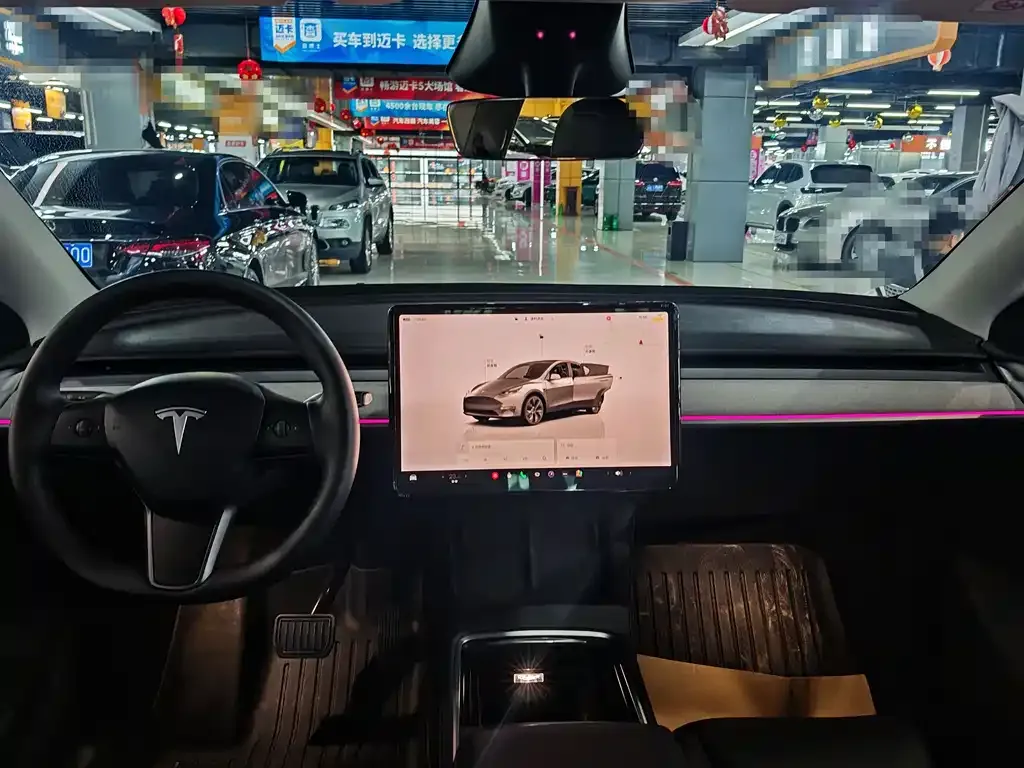 Tesla Model Y — фото 7