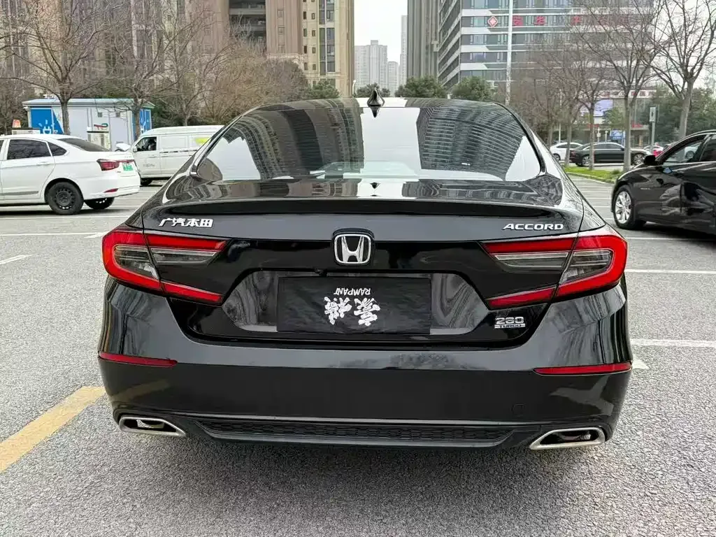 Honda Accord — фото 3