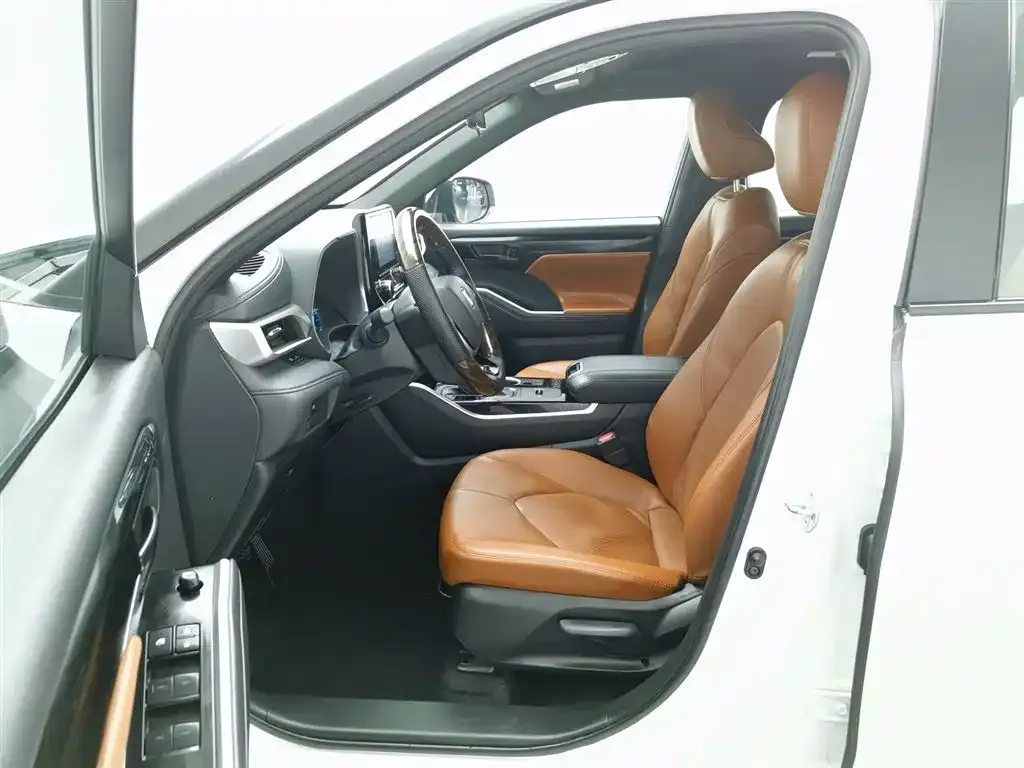 Toyota Crown Kluger 2023 из CN, фото 9